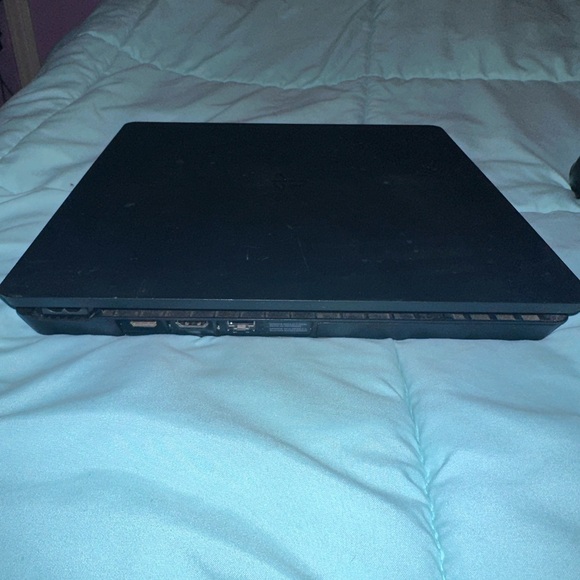 PlayStation 4 Slim
